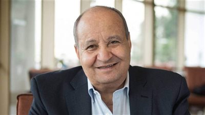 وحيد حامد.. كاتب السينما والدراما الذي تحدى الرقابة وفضح الفساد.. واجه أفكار الإخوان في أفلامه.. ونصيحة يوسف إدريس تغير مساره الأدبي والفني