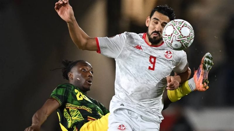 تونس ومالي، فيتو
