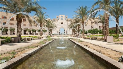 اختيار الجامعة الأمريكية بالقاهرة ضمن أفضل الجامعات الخضراء في العالم 2026