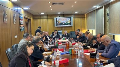 الصناعات النسيجية يناقش حماية الصناعة المحلية والحد من الواردات ودعم المصدرين