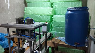 غلق مصنع مياه معدنية «بير سلم» خلال حملة أمنية بالجيزة (صور)