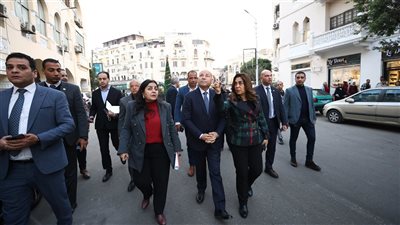 وزيرة التنمية المحلية ومحافظ القاهرة يتفقدان أعمال تطوير شارع إبراهيم بالكوربة 