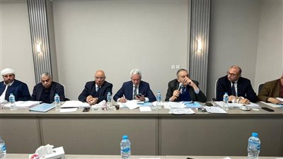 رئيس اتحاد الغرف التجارية يعتمد مشروع وثيقة التطوير الاستراتيجي 2026-2030