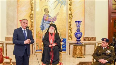 محافظ الإسكندرية يهنئ الطوائف القبطية بعيد الميلاد المجيد