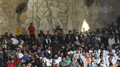 حضور كثيف للاحتفال بعيد الميلاد المجيد في دير الأنبا سمعان الخراز (فيديو وصور)