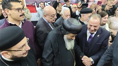 محافظ بورسعيد يزور الكاتدرائية لتقديم التهنئة بمناسبة عيد الميلاد المجيد (صور)
