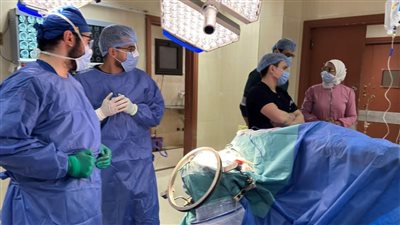 فريق طبي بجامعة أسيوط ينجح في استئصال وحمة دموية من جذع مخ شاب