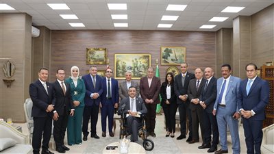 محافظ الإسماعيلية يستقبل أعضاء مجلسي النواب والشيوخ بالإقليم