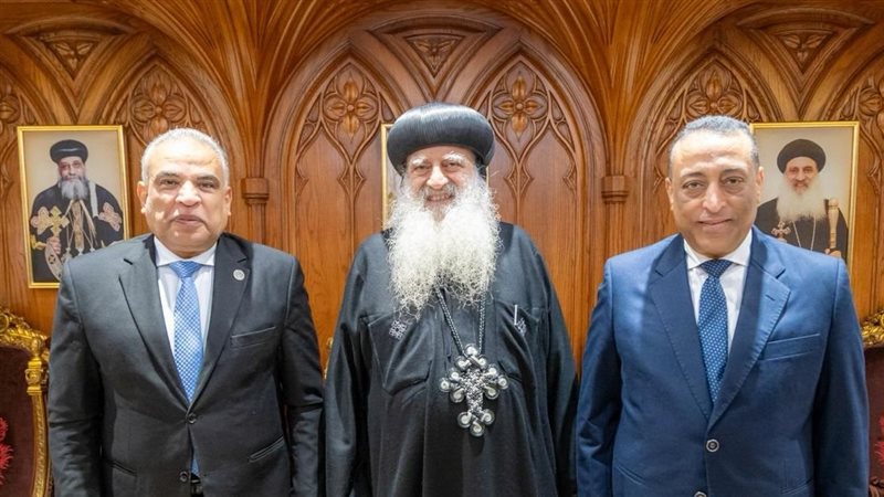 محافظ الغربية يزور