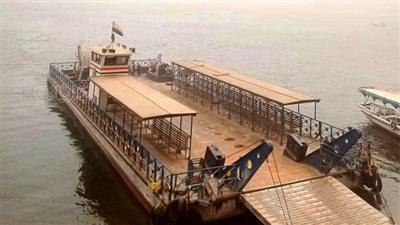 غلق حركة الملاحة في مجرى نهر النيل وبحيرة ناصر بأسوان (صور)