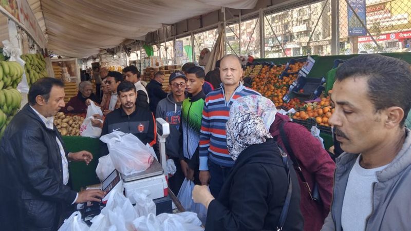 إقبال على المعرض