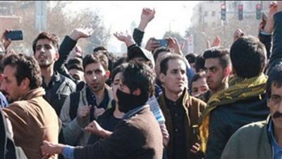 وكالة فارس الإيرانية: مقتل 8 عناصر من الحرس الثوري بأحداث شغب فى كرمنشاه