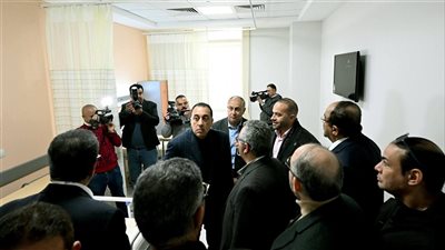 رئيس الوزراء يتفقد الأعمال النهائية لمشروع مستشفى بولاق الدكرور العام