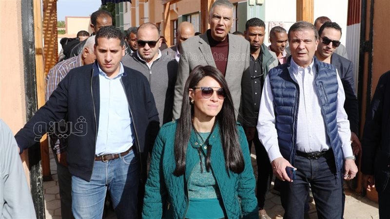 وزراء ومحافظ اسوان