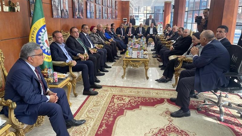 محافظ الدقهلية مع
