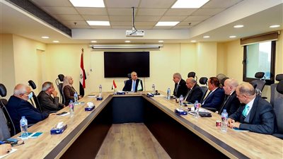 أبو السعود يلتقي أعضاء لجنة الزراعة بالشيوخ لبحث دعم صغار الفلاحين