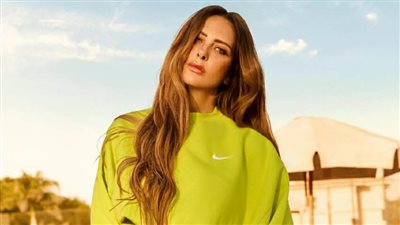 ريم مصطفى تصور المشاهد الخارجية لمسلسل فن الحرب بشوارع القاهرة 