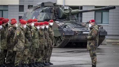 مفوض الدفاع في الاتحاد الأوروبي يدعو لإنشاء جيش أوروبي قوامه 100 ألف جندي