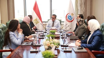  وزير الصحة يكشف آخر مستجدات تكليف دفعة 2023 من خريجي الصيدلة والعلاج الطبيعي وطب الأسنان