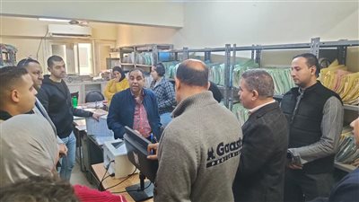 وكيل الصحة بأسيوط يوجه بالتحول الرقمى وميكنة ملفات العاملين 