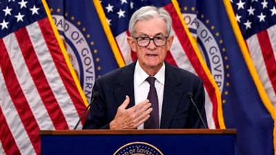 فضيحة مزلزلة تصدم العالم، رئيس الفيدرالي الأمريكي يكشف تلاعب ترامب بسعر الفائدة (فيديو) 