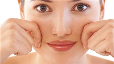 3 وصفات طبيعية لتوريد الخدود فى الشتاء 