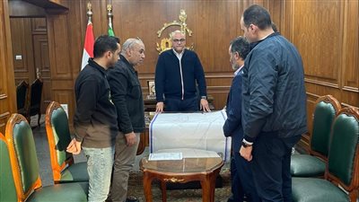 محافظ القليوبية يعقد اجتماعًا لدراسة الحلول المقترحة لإنهاء أزمة التكدس المروري