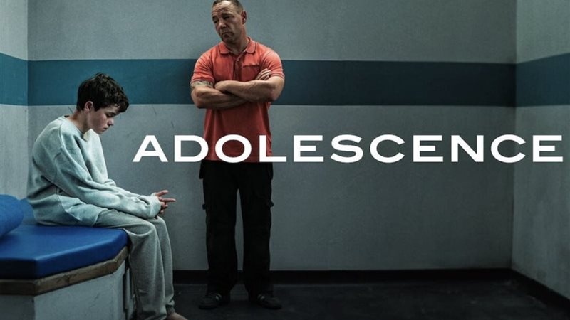 Adolescence، فيتو