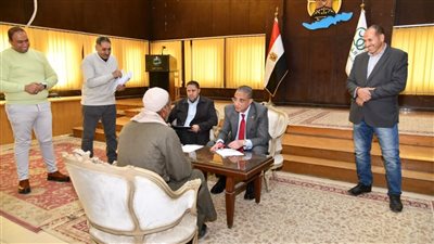 محافظ الفيوم يوجه بدراسة مشكلات قريتي حنين ويونس الجديدة 