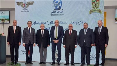 الحفني: القضاء والتحكيم دعامة رئيسية لحماية حقوق أطراف النقل الجوي