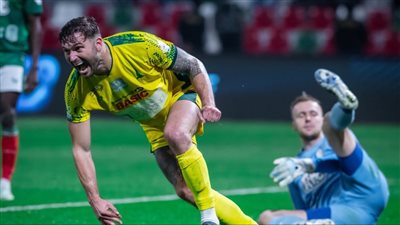 الخليج يفوز على الاتفاق 1/2 في الدوري السعودي 