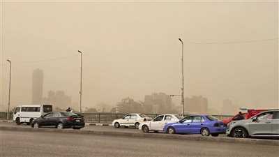 خطوات القيادة الآمنة أثناء العاصفة الترابية 