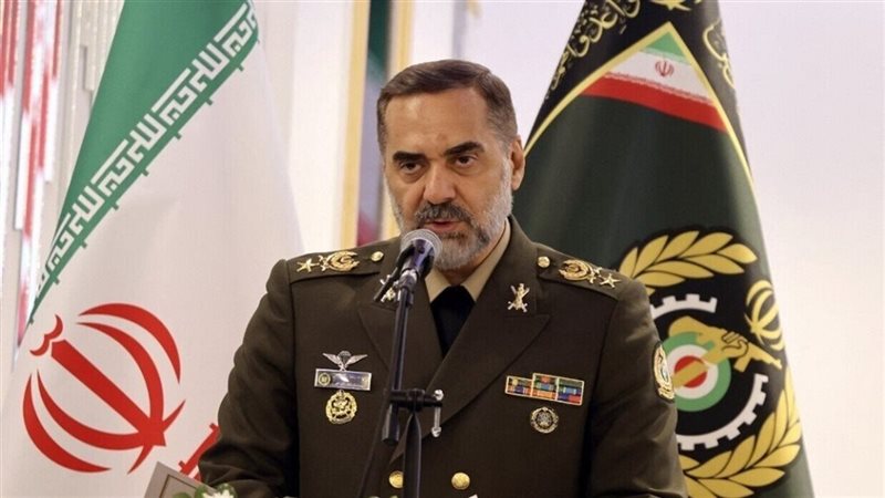 وزير الدفاع الإيراني،