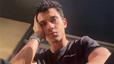 عصام عمر يصور مشاهد من مسلسله في رمضان 2026 بشوارع وسط القاهرة