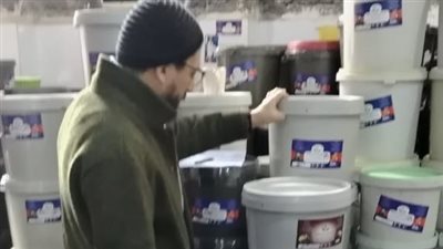 ضبط ١٤ طن مخللات و٨٠٠ كرتونة حلويات مجهولة المصدر بالإسكندرية