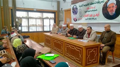 رئيس منطقة القليوبية الأزهرية يناقش استعدادات امتحانات الشهادتين الابتدائية والإعدادية