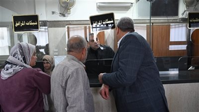 محافظ الغربية من شباك المركز التكنولوجي للمواطنين: أنا أول واحد هنا لخدمتكم