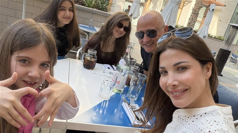 نانسي عجرم برفقة