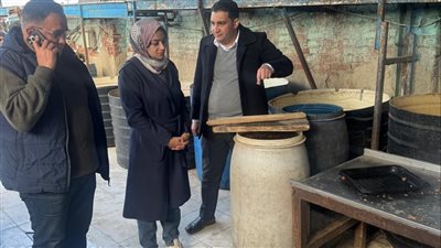 التحفظ على 24 طنًا من المخللات تحت التجهيز مجهولة المصدر بالقليوبية 