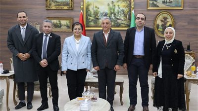 محافظ الإسماعيلية يستقبل نائب وزير الصحة والسكان 