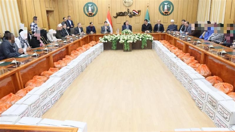 محافظ المنوفية يسلم