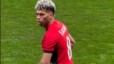 قام بتغييره على دكة البدلاء، تفاصيل مشكلة شورت إمام عاشور في مباراة مصر والسنغال (فيديو)