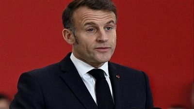الرئاسة الفرنسية تكشف الحالة الصحية لماكرون بعد ظهور احمرار في عينه 