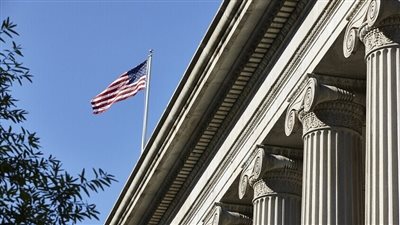 أبرزهم علي لاريجاني، أمريكا تفرض عقوبات على مسؤولين إيرانيين بتهمة 