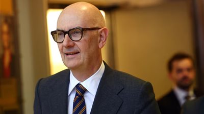 باريس: استيلاء أمريكا على جرينلاند تجاوز للخطوط الحمراء ويهدد علاقة أوروبا الاقتصادية مع واشنطن