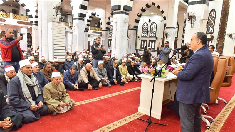 محافظ أسيوط في احتفالية