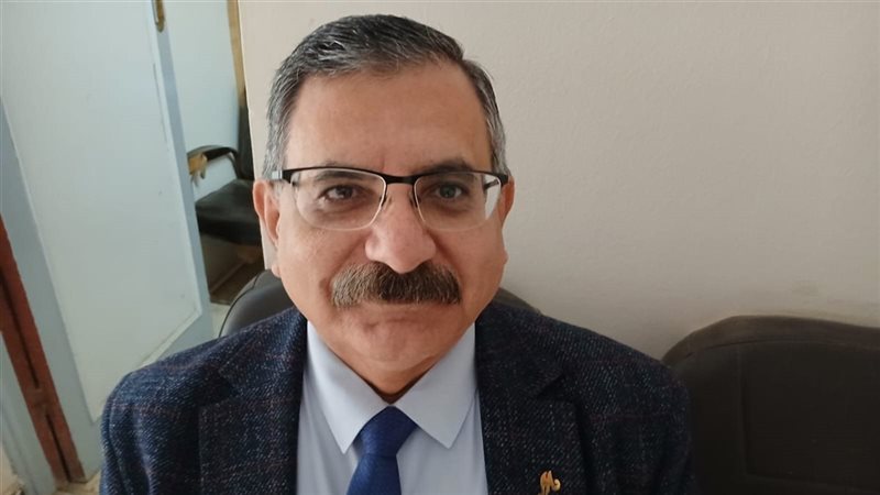 رئيس قسم الأنف والاذن