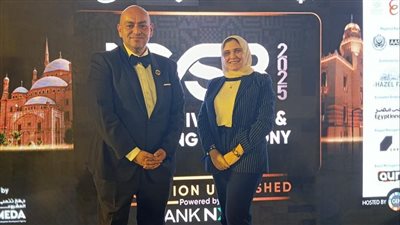 فوز مدير مركز ريادة الأعمال بجامعة قناة السويس بجائزة Rising Star