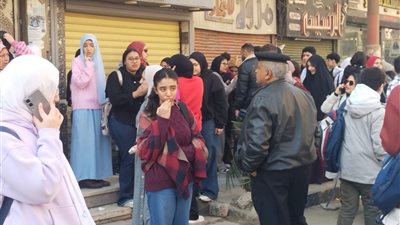 امتحان اللغة العربية يرسم البسمة على وجوه طلاب الشهادة الإعدادية بالقليوبية (صور)