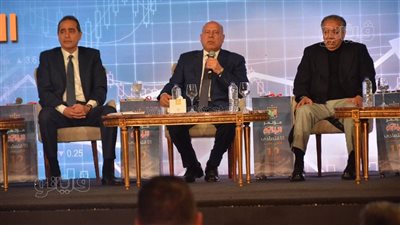 كامل الوزير: اختيار التخصص والتدريب المستمر أساس نجاح الشباب في الصناعة